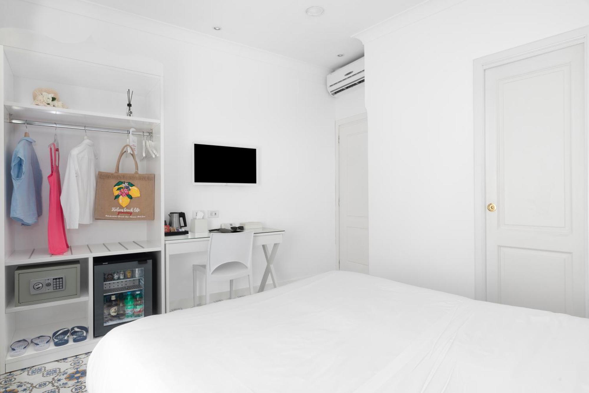 Hotel Bougainville Positano Phòng bức ảnh